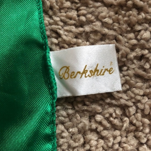 Vintage Berkshire Oversized Scarf Satin Like green gold - Picture 10 of 12